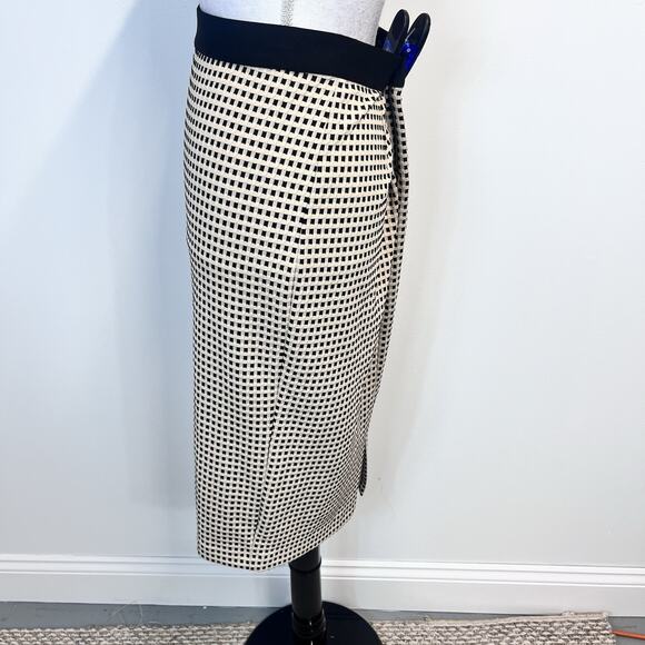 Alfani Skirt size Small Black Ivory Textured Check Straight Pencil Midi Stretch - Picture 5 of 7
